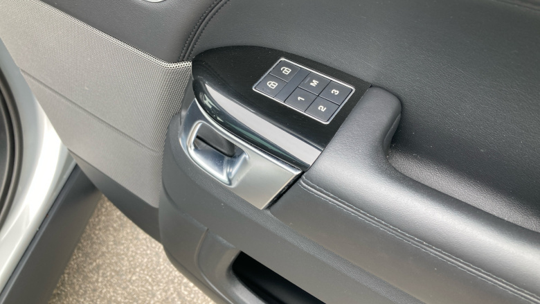 Land Rover Range Rover Sport 3.0 D300 HSE Silver 5dr Auto Diesel Estate